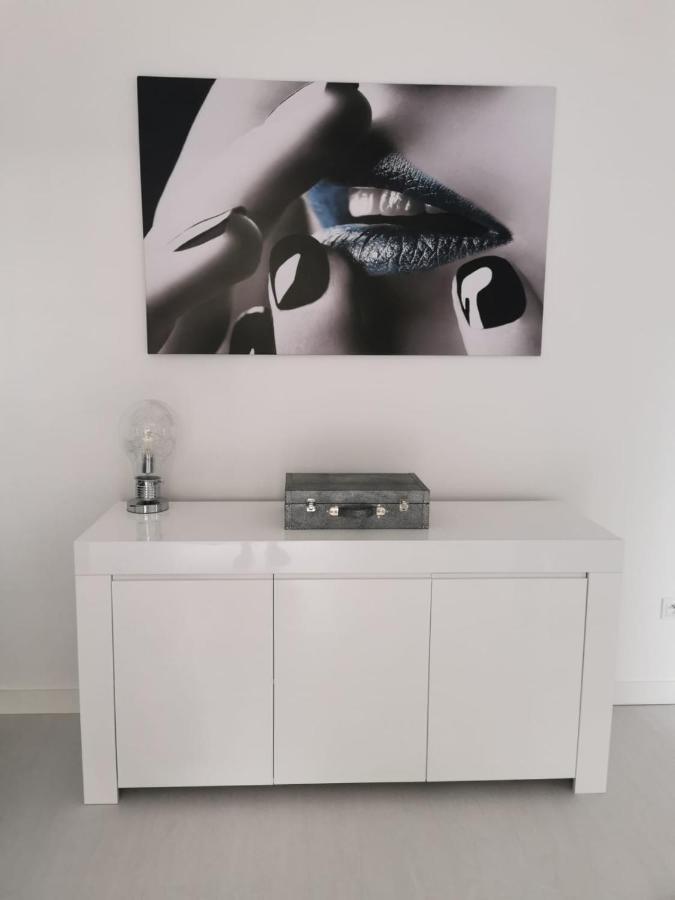 Przytulny Apartament Z Kominkiem Przy Jeziorze 博尔内苏利诺沃 外观 照片