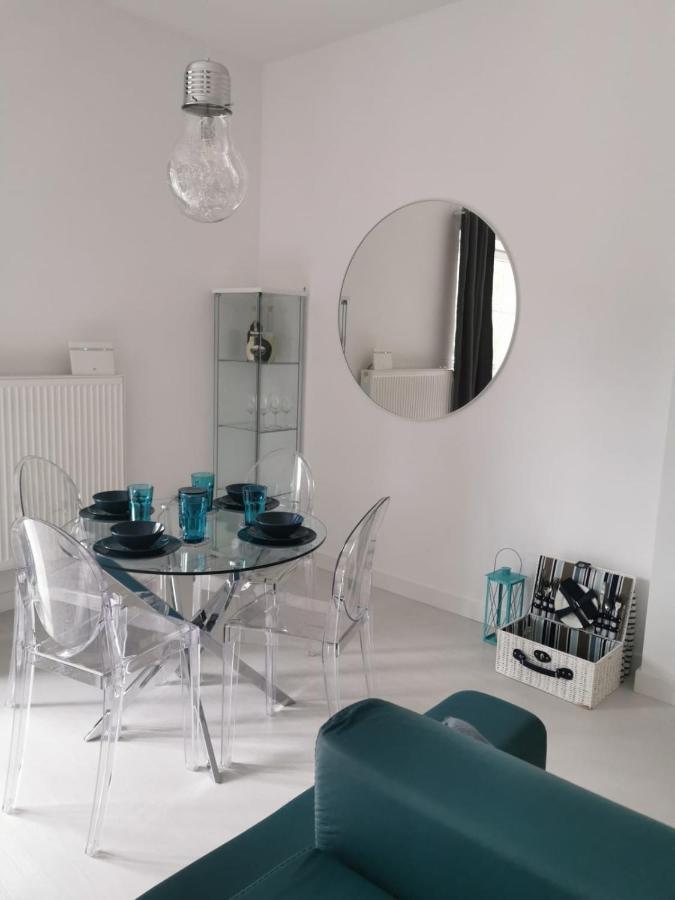 Przytulny Apartament Z Kominkiem Przy Jeziorze 博尔内苏利诺沃 外观 照片